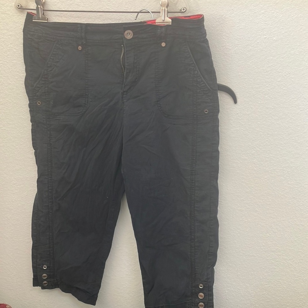 FINAL MARKDOWN Intro capris 12